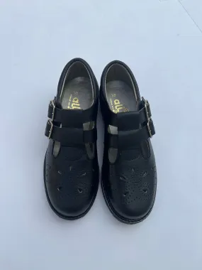Black double straps with buckle school shoe ( flower-amarillo)