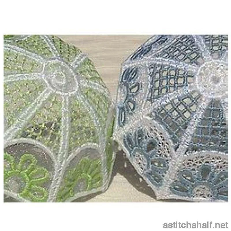Daisy Lace Umbrella Favor