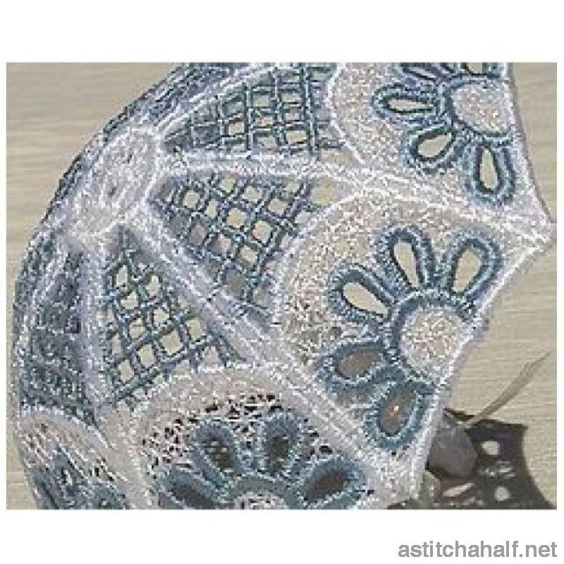 Daisy Lace Umbrella Favor