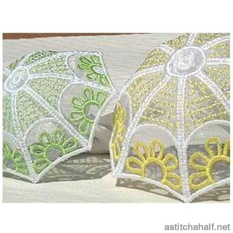 Daisy Lace Umbrella Favor