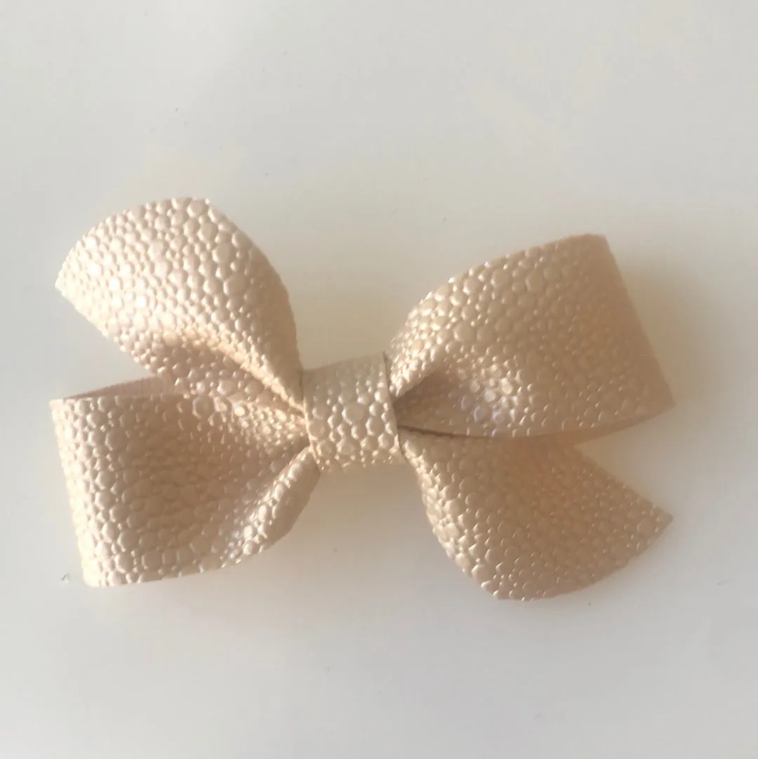 Vinyl bow(Bow #2)